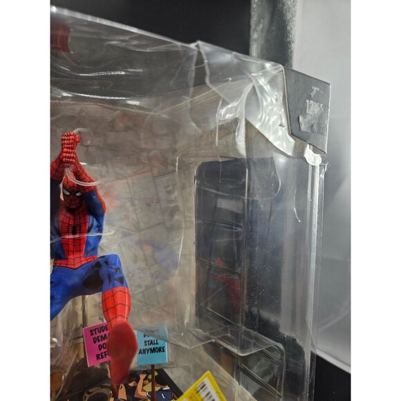 McFarlane Toys Marvel Gold Label Spider-Man Action Figure Amazing Spider-Man Iss - Picture 8 of 10